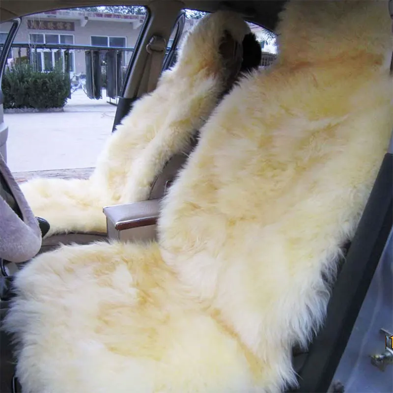 Big Whole sheepskin Cushion 01.detail.05