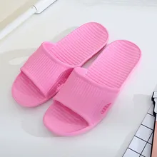 Повседневные женские полосатые Тапочки для ванной на плоской подошве; домашняя обувь; летние сандалии на плоской подошве; домашние и уличные тапочки; женские шлепанцы; размеры 36-41