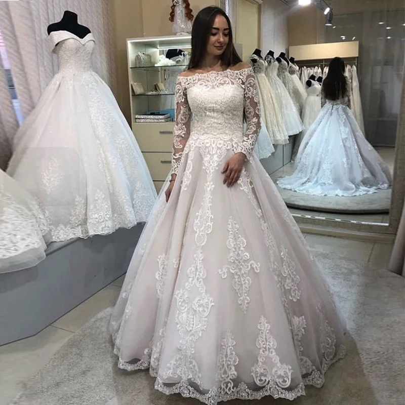 

Cinderella Boat Neck Long Sleeves Floor Length A-Line Sweep Train Tulle Lace Applique Wedding Dresses Lace Wedding Bridal Gowns