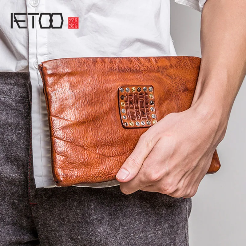 

AETOO Soft leather envelope bag men trend fashion leather casual hand bag