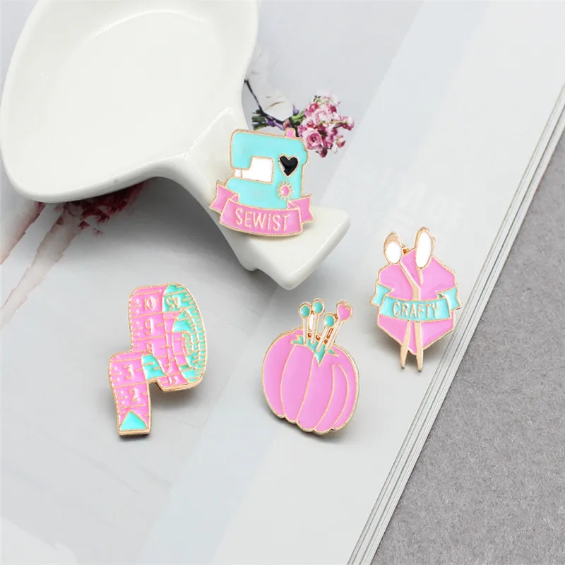 

Cute Sweet Pink Hand Tools Pink Cartoon Sewing Kit Sewing Machine Tape Measure Scissors Metal Enamel Brooch Trendy Jewelry Gift