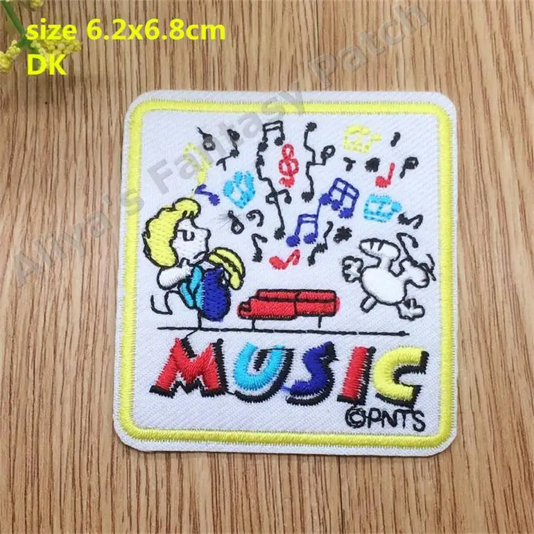  music 6.2x6.8cm 1