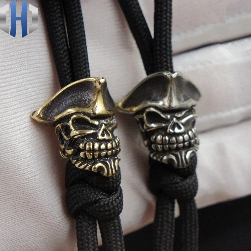 

Sterling Pirate Skull EDC Umbrella Rope Knife Pendant Outdoor Flashlight Pendant Manual DIY Pendant With Ornaments Knife Beads