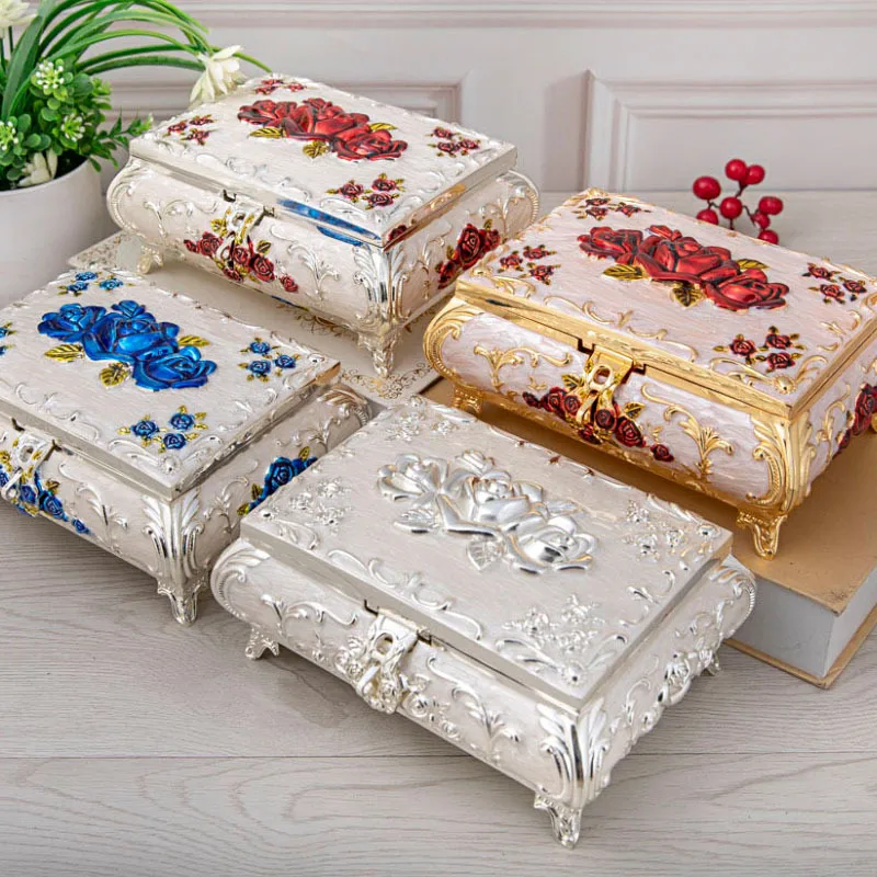 

Metal Craft Rose Queen with Lock Jewelry Box Creative European Ring Bracelet Earrings Jewelry Storage Box