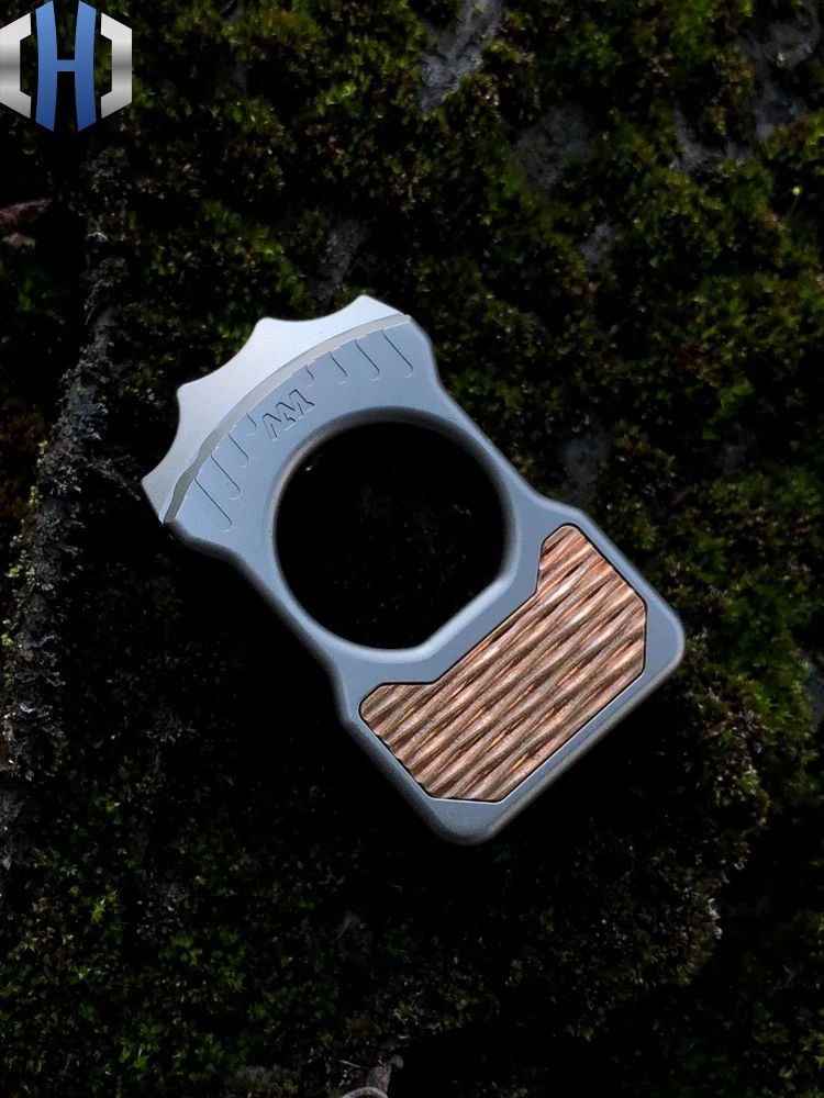

EDC Self-defense Titanium Alloy Broken Window Detachable Tool Multi-tool