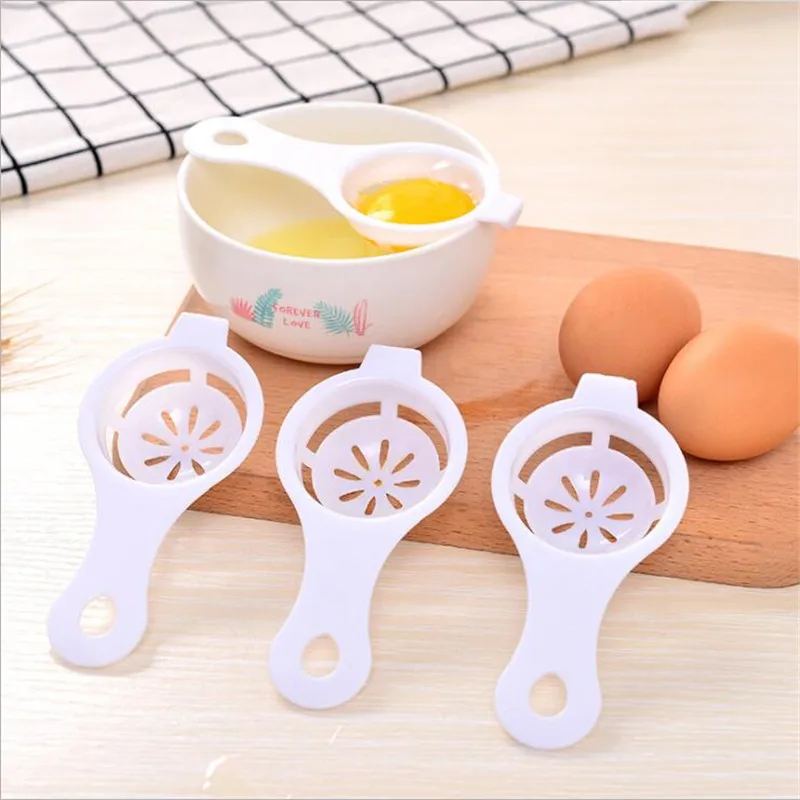 

Cheap 4 pcs DIY Eco Egg Yolk White Separator Egg Divider Egg Tools PP Food Grade Material Kitchen Accessories For Cake Make