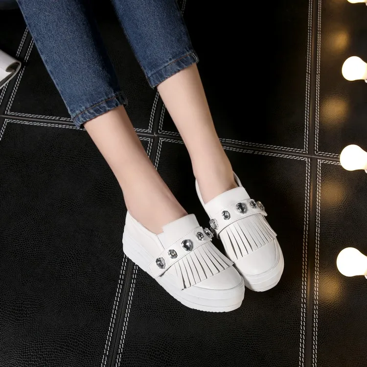 2018 NEW Women Easy White Silver Shoes PU Leather Flats Slip On Loafers Crystal Tassel  Female Light Sneakers Women Size 31-43 (13)