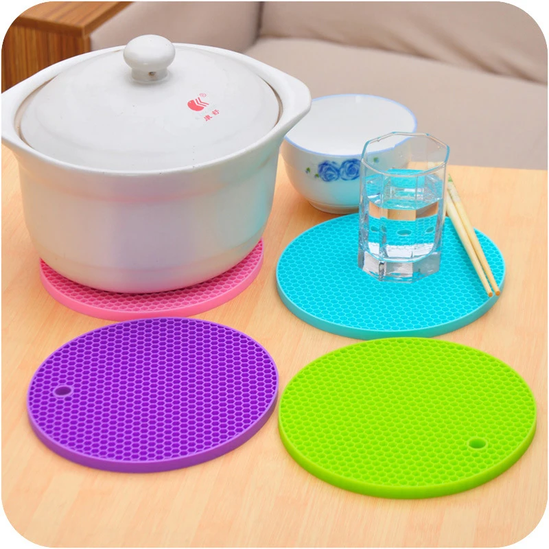 

Multifunctional Round Alveolate Heat Resistant Non-Slip Mat Coaster Cushion Place Mat Pot Holder Table Silicone Pad
