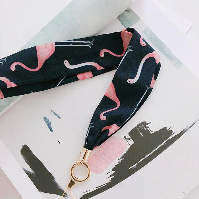 Корейский стиль небольшой свежий шейный платок Шелковый Широкий ожерелье ремешок Ключ ID карта тренажерный зал мобильный телефон с USB значок клип ремешок - Цвет: Красный / розовый