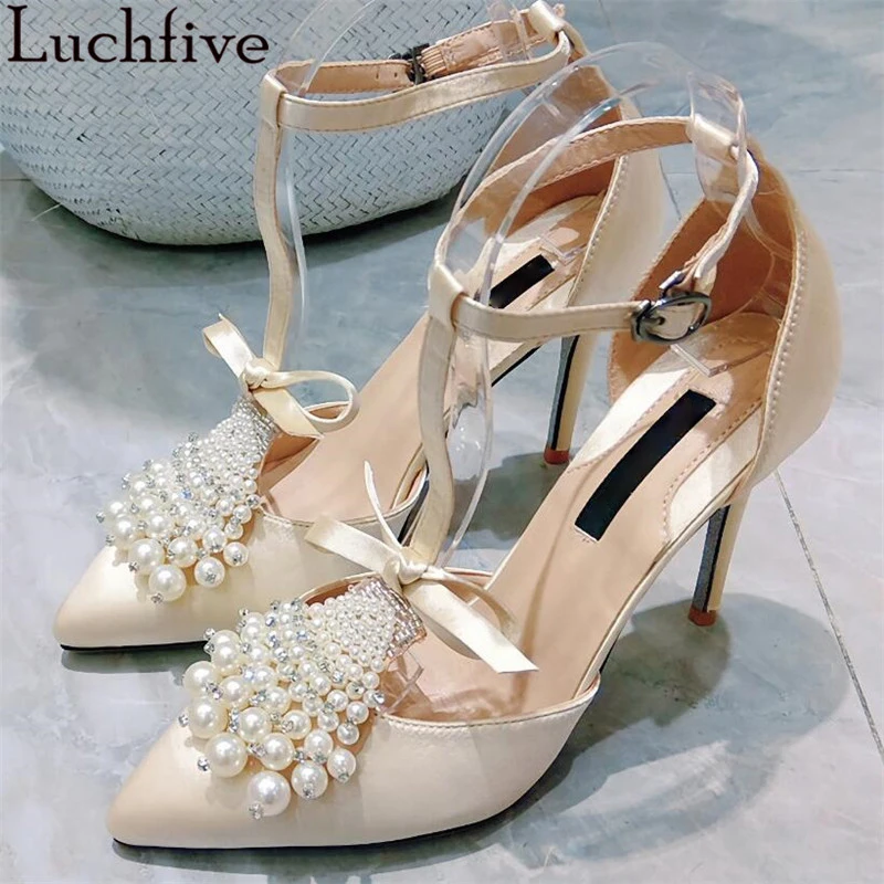 

Sweet Pearls Crystal Summer Sandals Pointy Toe Bowtie Party Shoes Sexy High Heels Buckles Sandals For Girls Black Ladies Shoes