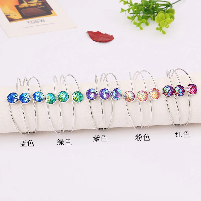 

New Product Korean Bracelet Woman Exquisite Bracelet Concise Multicolor Scale Hand Decorate Ornaments