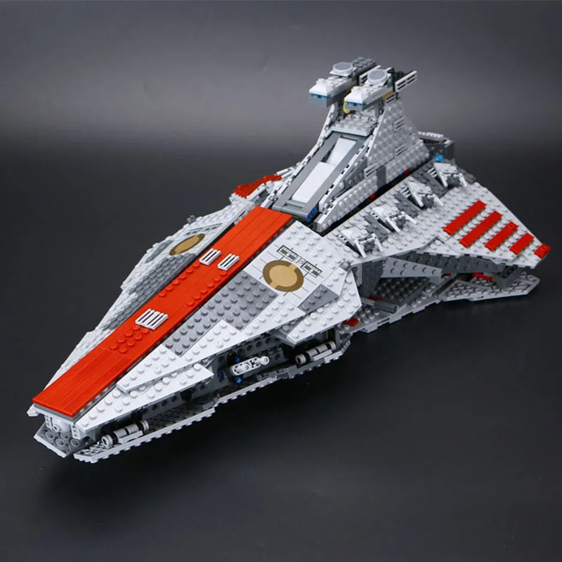 

Lepin 05042 Star Series Wars The Republic Fighting Cruiser Set Building Blocks Toys for Children Compatible LegoINGlys 8039