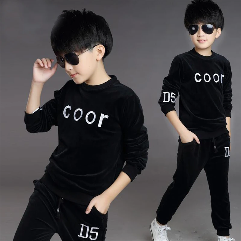 

2017 new children's clothing boy suit spring children's exercise Korean children's thick baby sweater two-piece