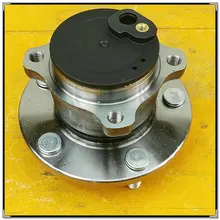 ВТУЛКЕ ЗАДНЕГО КОЛЕСА-Для Mazda 3 BK 2003-2008 OEM BBM2-26-15XB