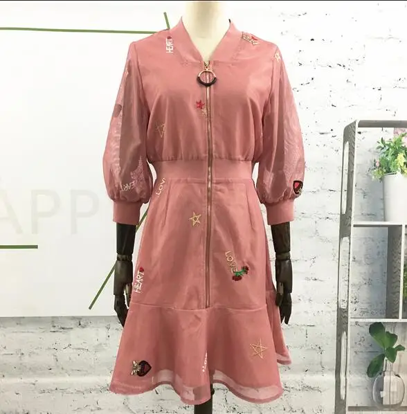 Женская одежда, новое летнее модное розовое Сетчатое платье с v-образным вырезом и цветочной вышивкой, черные короткие платья трапециевидной формы с рукавами-фонариками - Цвет: Розовый