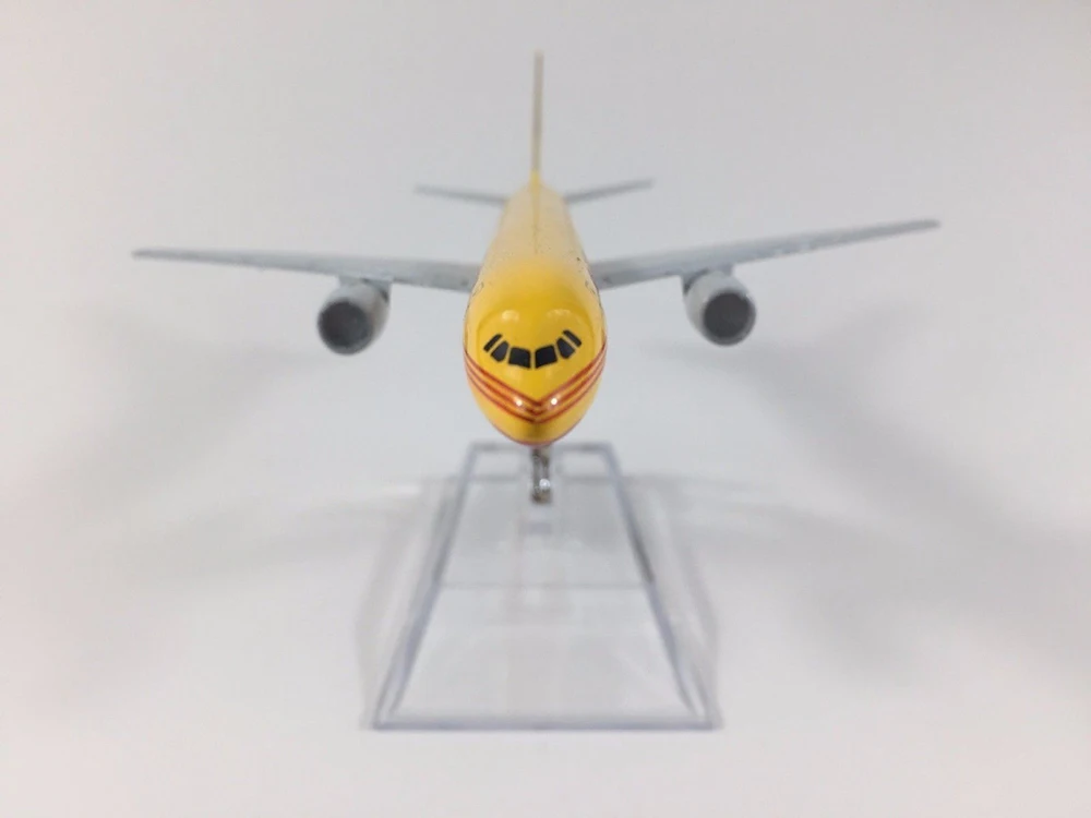 1:400 детские игрушки Боинг 757 200 B757 экспресс доставка DHL самолёт 1/400 желтый литые