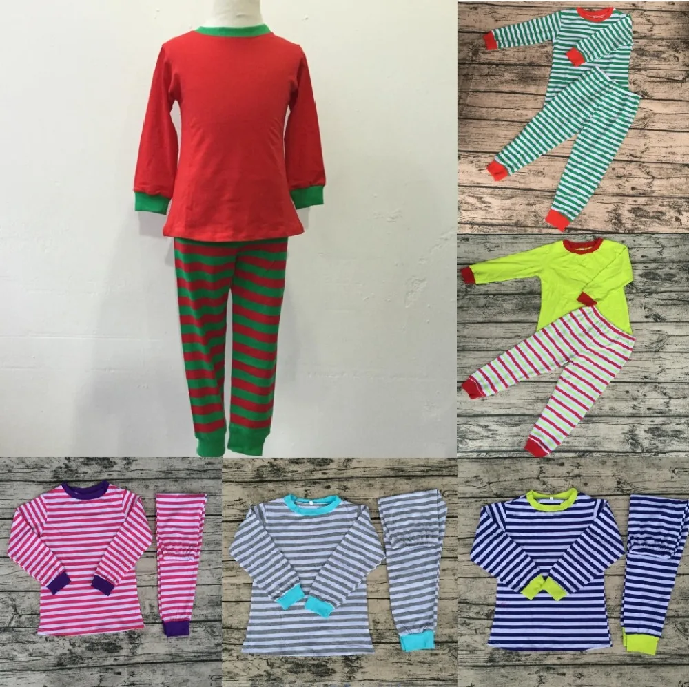 Оптовая продажа 2017 девушки Рождество пижамы в полоску длинные рукава печатных горячий стиль детей бутик пижамы