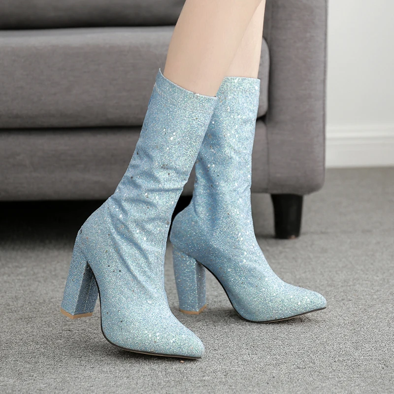 Пикантные дизайнерские блестящие женские ботинки серебристого цвета женские ботинки с острым носком на высоком массивном каблуке, на молнии, женские вечерние ботинки до середины икры, туфли-лодочки Mujer