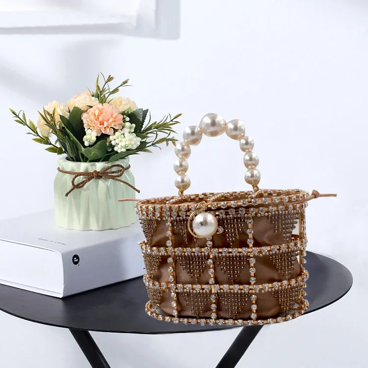 NEW Pearl Vintage Women Evening Bag Metal Hollow Out Diamond Banquet Party Shoulder And Crossbody Bags Wedding Clutch Cage Han