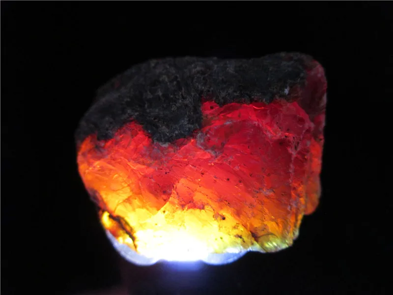 

Natural Red Blood Amber Minerals Stones Perot Blood Crystal Rock Specimens Mellite Noneystone Processing of Raw Material