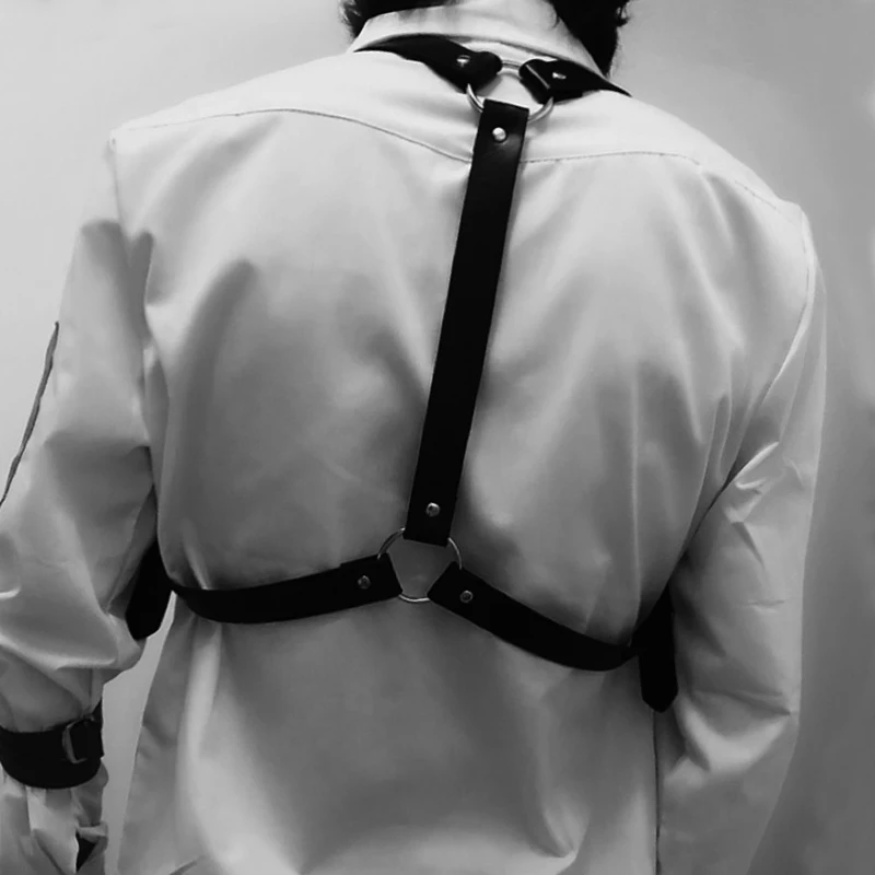 Arnés punk de cuero para hombres Bondage Gay bdsm Bondage fetiche hombro cuerpo pecho músculo arnés Correa Arnes Hombre metal o-r