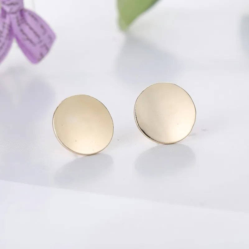 

2018 Fashion Metal Smooth Round Stud Earrings For Women Simple Jewelry Classic Ladies Silver Gold Earring Girl Gifts Brincos