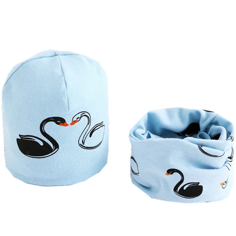light blue swan set Новые Хлопковые плюшевые шапки для девочек с шарфом Фрукты Сова-овца Звезды Львиная шапочка для мальчиков Детская шапка с шарфом и воротником Комплект хлопчатобумажной шапки для детей - Цвет: light blue swan set