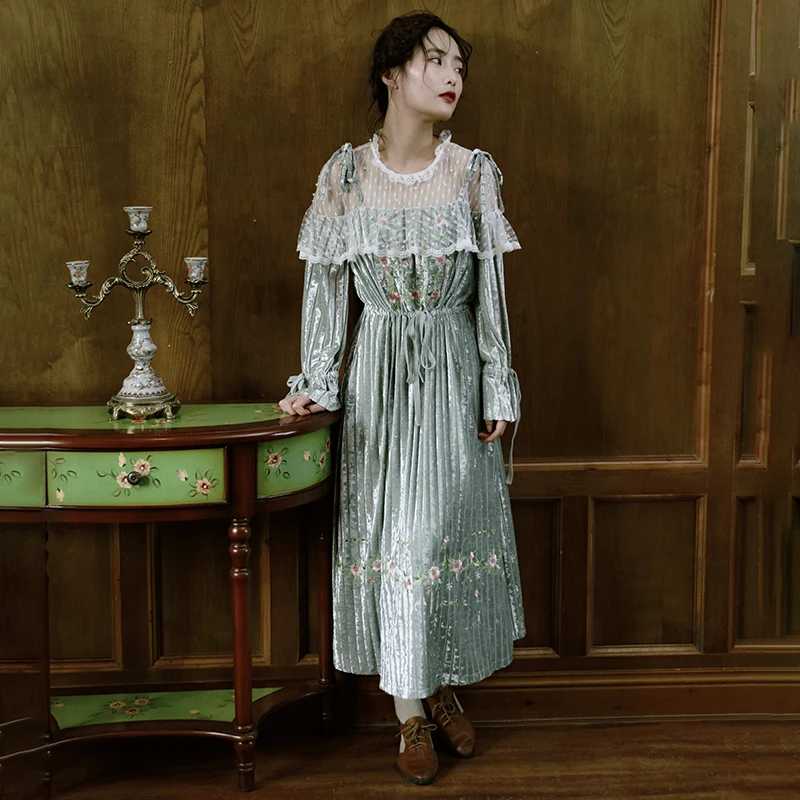 

LYNETTE'S CHINOISERIE Autumn Women Vintage Victoria Style embroidery embroidered loose dress