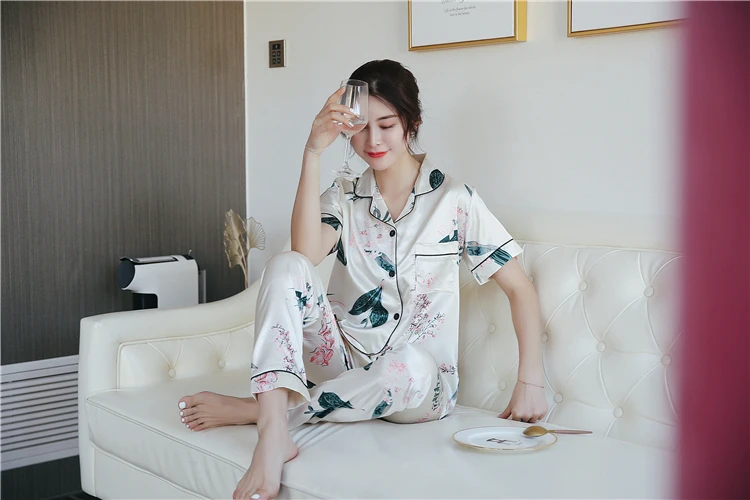 Модная женская одежда для отдыха Одежда 2019 летние шорты рукавами шелковые женские пижамы комплект Для женщин длинные брюки пижамы