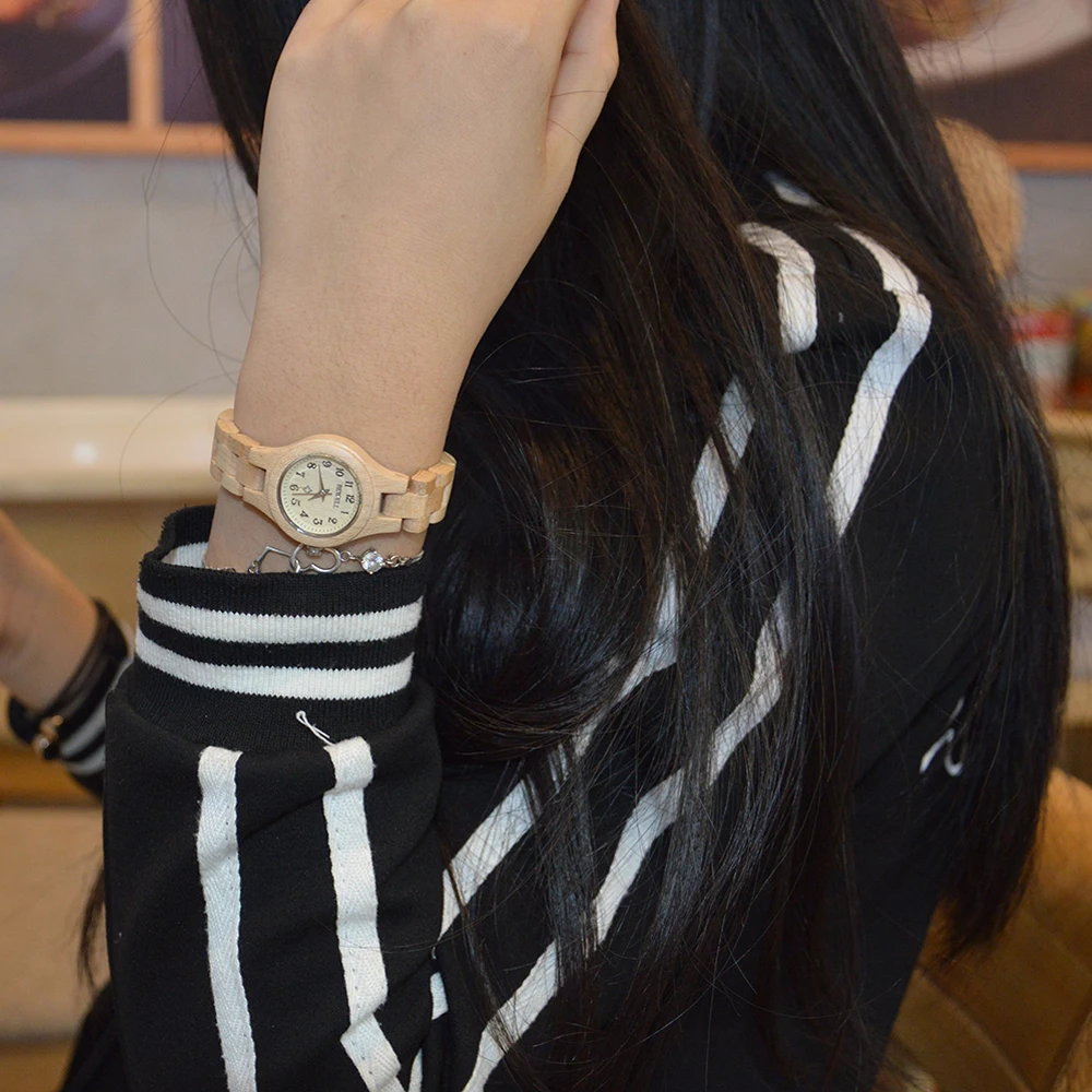 Prix pour Bewell de luxe top marque bois montres femmes populaires lady montre pour femme quartz mouvement noir Vendredi 123a Prix pour Bewell de luxe top marque bois montres femmes populaires lady montre pour femme quartz mouvement noir Vendredi 123a