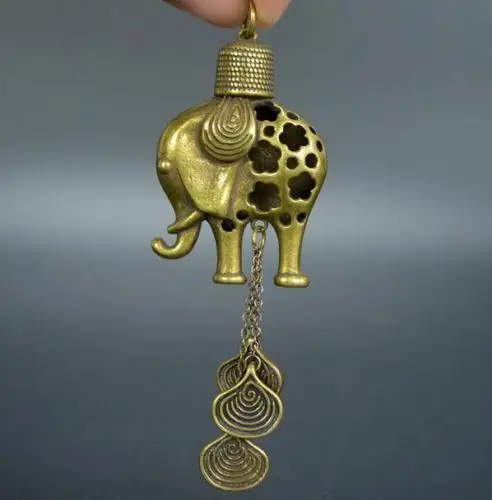 

Exquisite Chinese pure brass animal elephant small pendant Statues