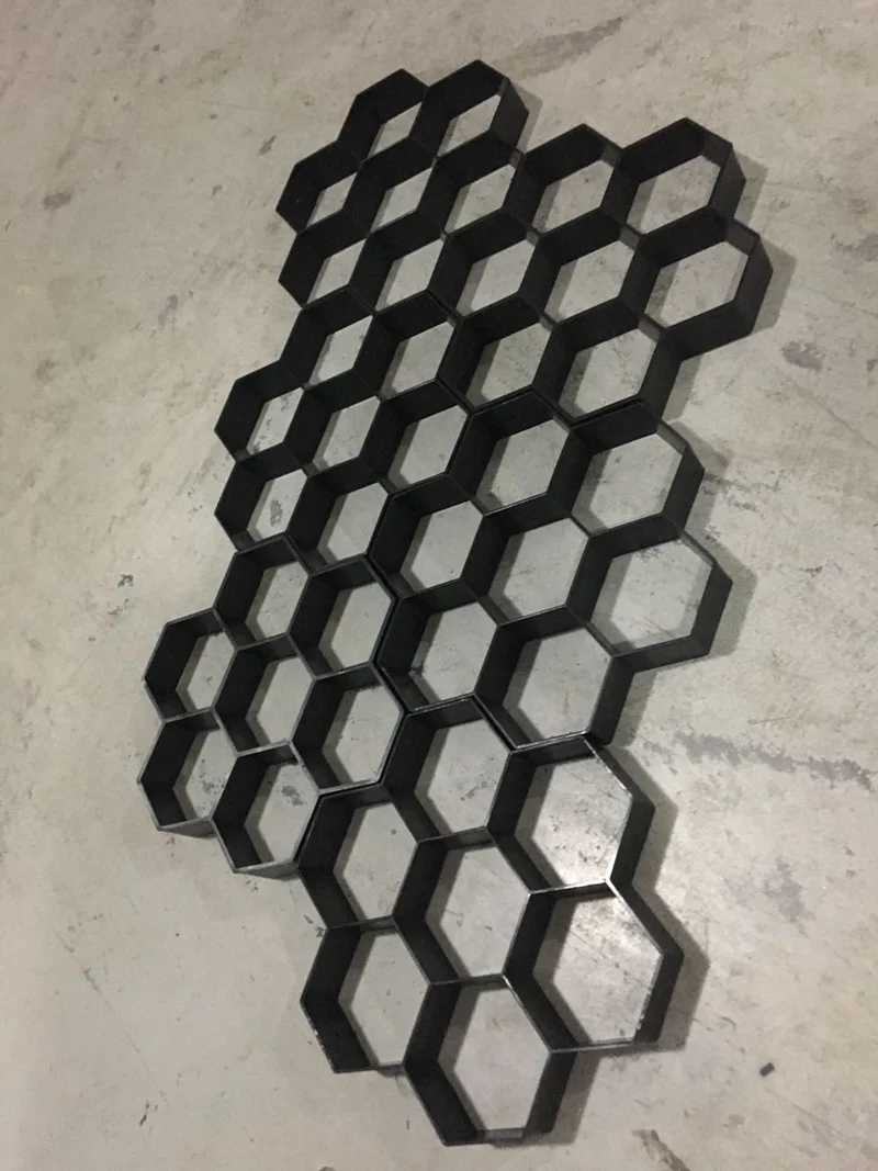 3 (10)