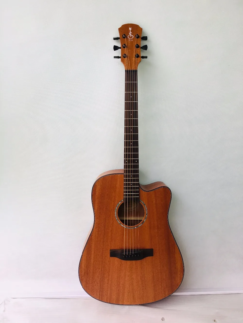 

41 Inch Acoustic Guitar Beginner Practice Folk Guitar 6 Strings Mahogany Music Instrument for Student Lovers Gift