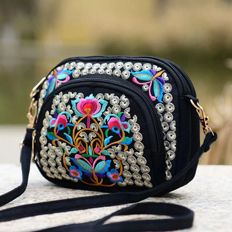 

2018 National Ethnic Hmong Embroidery Bags New Women's One Shoulder Bag Vintage Double Side Embroidered Messenger Small Bags
