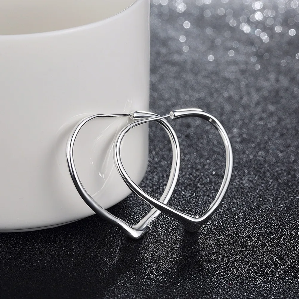 

New Heart Hoop Earrings for Women Big Heart Earrings Silver Color Large Hoop Earrings Minimalist Jewellery Oorbellen
