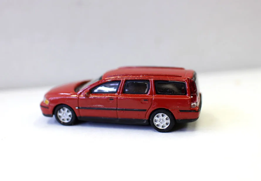 1/72 сплав модель VOLVO V70 2000 Модель автомобиля Модель игрушки