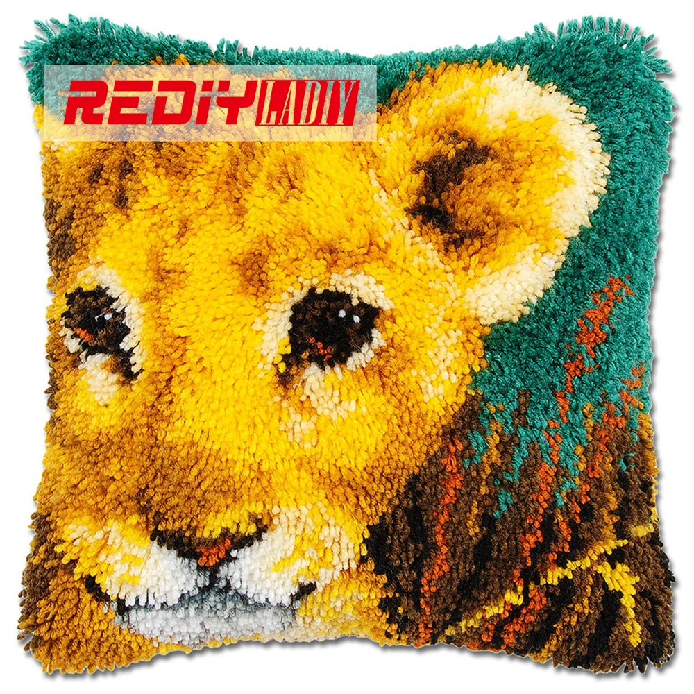 

REDIY LADIY Latch Hook Cushion Kits for Embroidery Pre-printed Color Canvas African Lion Cub Sofa Decoration 43x43cm Unfinished