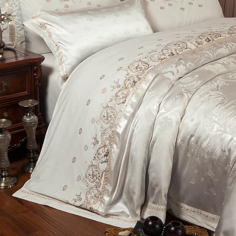 2018 الفاخرة الأوروبية السرير الأبيض غطاء الحرير القطن مزيج Bedlinens الجاكار الملكة الملك غطاء لحاف مجموعة ورقة سادات