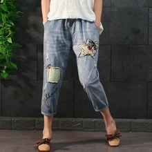 Женские джинсы деним брюки-Капри Брюки повседневные Ретро Винтажные для лета большие свободные отверстия вышивка пчелы мультфильм AZ49242517
