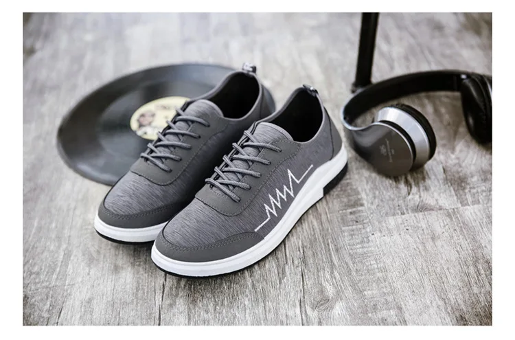 3829869037_1795360792