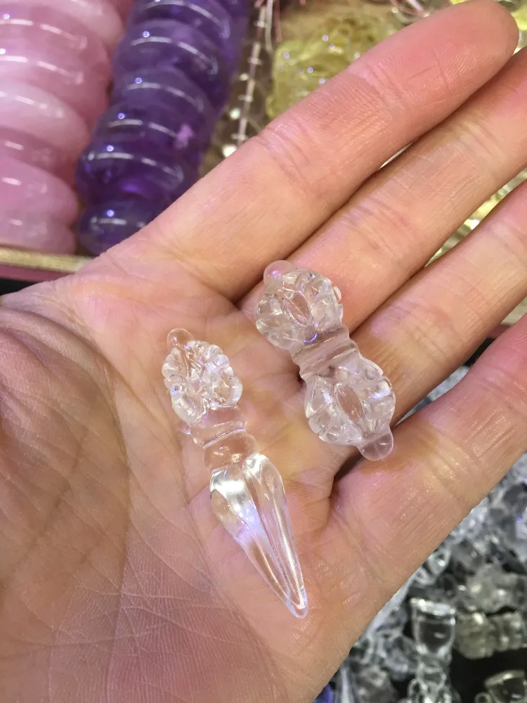 

Exquisite natural crystal carving crafts Feng Shui amulet (3 styles to choose from) Wholesale price 50% discount
