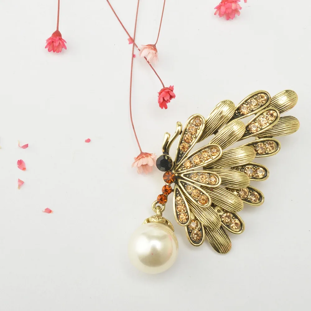 MZC-Antique-Crystal-Women-Butterlfy-Brooches-Hijab-Pins-Brosh-Collar-bts-Brooch-Acryl-Insect-broschen-Boutonniere (1)