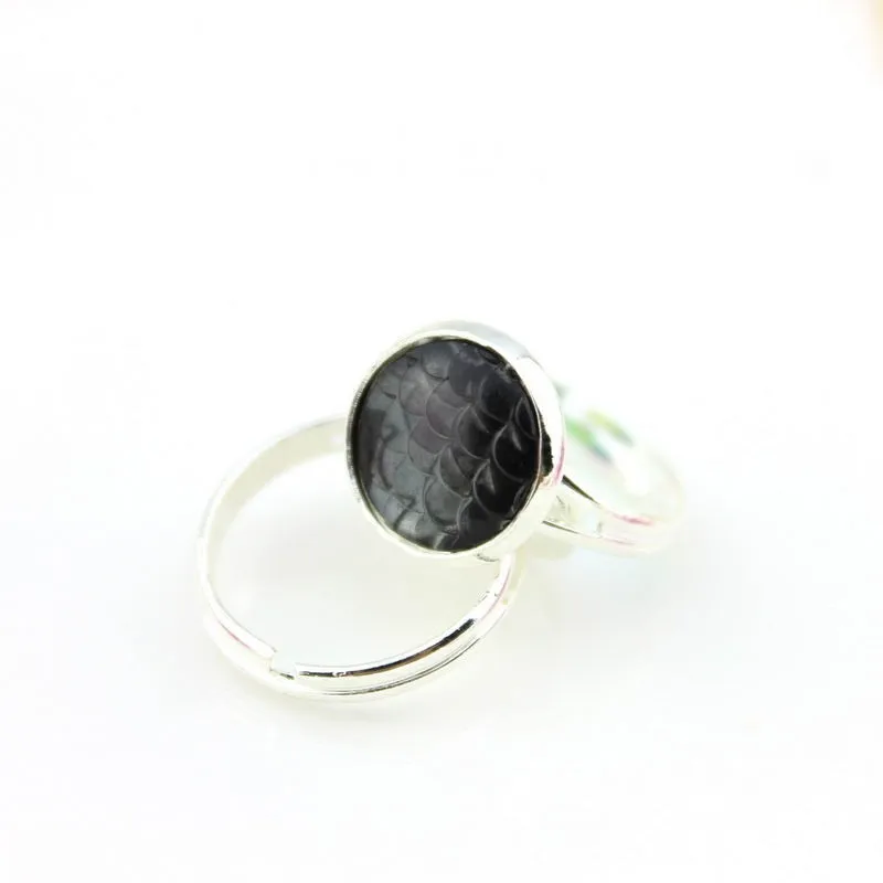 R1329 Silver Gray