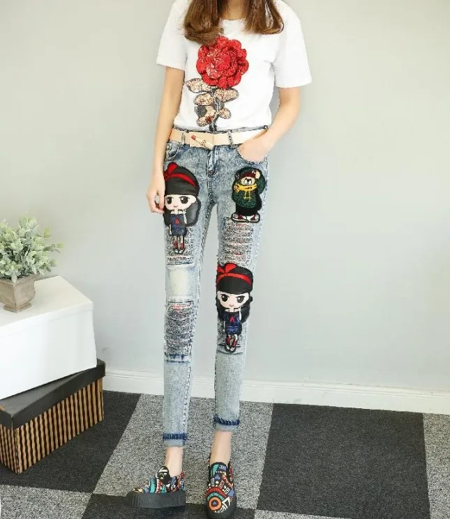 2019 женские Модные весна и осень джинсовые брюки узкие ковбойские длинные штаны студенты мультфильм отверстия зауженные джинсы-карандаш