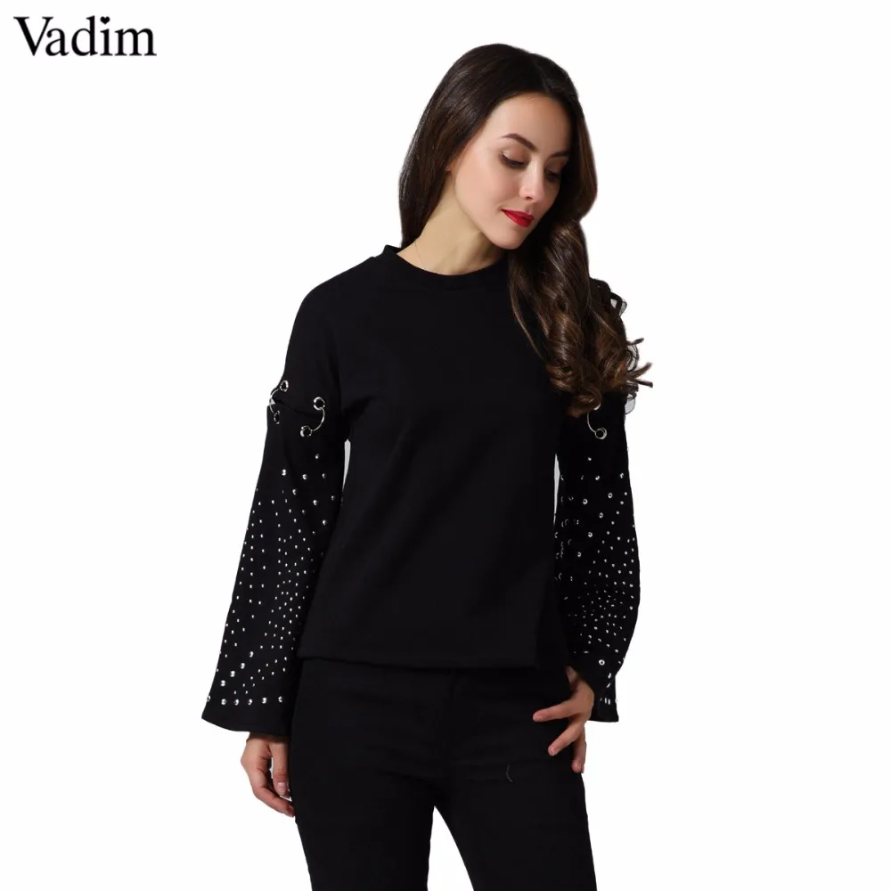 

Vadim women flare sleeve rivet loose sweatshirts studded oversized o neck black pullovers autumn female casual tops LT2203