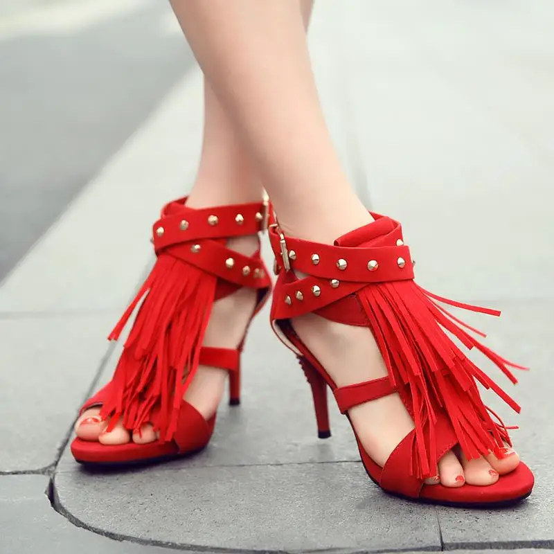 KARINLUNA/ г. Пикантная Женская обувь черного и красного цвета женские босоножки на высоком каблуке с бахромой синего и фиолетового цвета заклепки, большие размеры 32-43