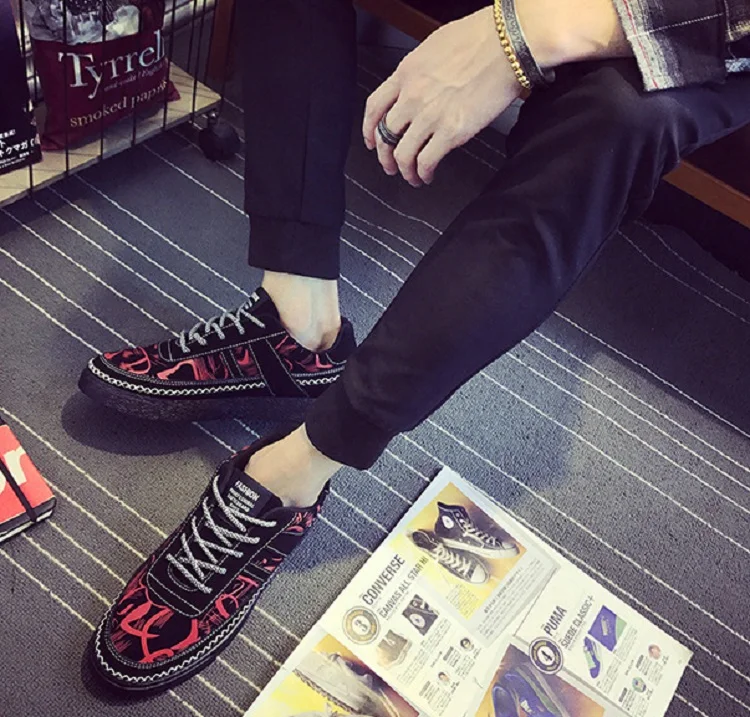 Spring Autumn Man Casual Shoes Canvas Breathable Lace Up Fashion Graffiti Hard-Wearing Korean Walking Flat Shoes Man Sewing (19)