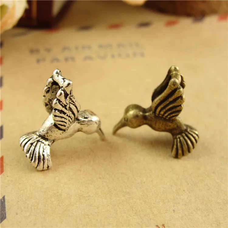 

50PCS A1530 zinc alloy vintage hummingbird accessory ancient bronze and ancient silver animal jewelry Findings wholesale