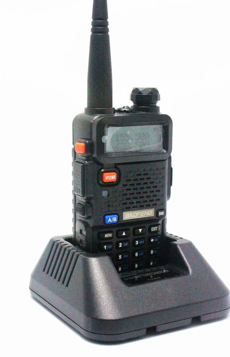 bilder für BaoFeng UV-5R Walkie Talkie 136-174/400-520 Mhz VHF/UHF DUAL-BAND Handliche Jagd Radio Receiver mit Headfone bilder für BaoFeng UV-5R Walkie Talkie 136-174/400-520 Mhz VHF/UHF DUAL-BAND Handliche Jagd Radio Receiver mit Headfone