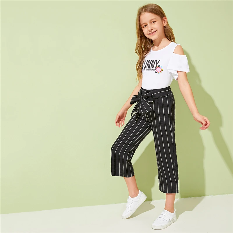 SHEIN/Детский комплект из топа черного цвета с открытыми плечами и надписью и штанов с узлом, комплекты одежды для девочек г. Летний повседневный костюм с короткими рукавами